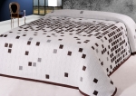 Fekete fehér Castelo ágytakaró méretei: 240 × 260cm 1db vánkos huzat méretei: 40 × 40cm 2db