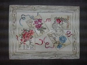 Tányéralátét méretei: 30 × 40cm goblen „rózsa“