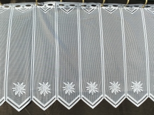 Záclona metrážová bíla žakarová vitrážka s jemním motívem