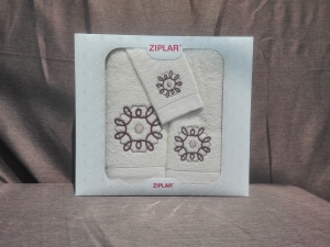 Ziplar 3 darabos kéztötrlő és törölköző set hímzése: 
