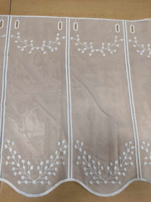 Jacquard, krém fényáteresztő vitrázs függöny, méterárú „V/882/02“