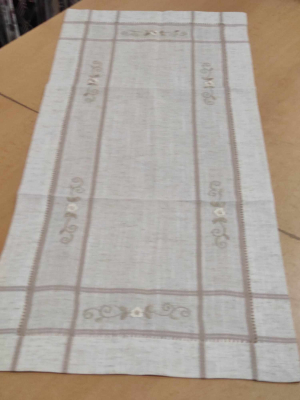 Hímzett asztalterítő bézs 40 x 90cm „Soňa“