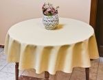 Krém színű köralakú teflonos asztalterítő, átmérője Ø 150 cm