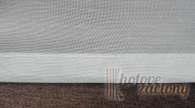 Bílá žakarová metrážová záclona s bordúrou na spodku vlnka