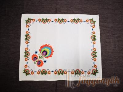 Tányéralátét méretei: 30 × 40cm „hagyomány“ 4darab