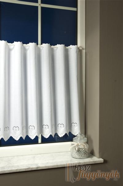 Rövid, vitrázs, fényáteresztő függöny, méterárú „Galga“ fehér hímzet batist szivecskés mintákkal