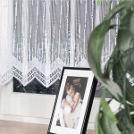 Záclona biela žakarová s otvormi – výška 120 cm (metráž)