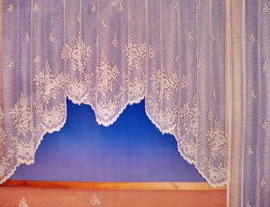 Hotová záclona žakár „Adwin 2“ rozmerů: šířky 180cm × výšky 350cm