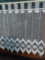 Záclona biela krajková metrážová vitrážka „Zora“ 