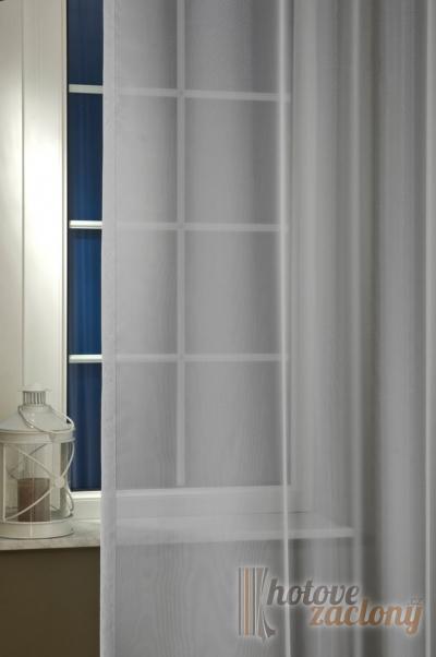 Metrážová organzová záclona „Antracit Liliana 44.6“ – moderní tmavá záclona na míru