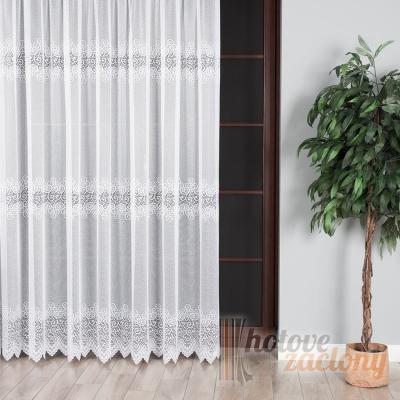 Hotová záclona žakár rozmerů: výška 2,5m x šířka 3m