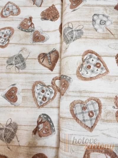Ubrus na míru v tvaru hnedích srdíčeka na béžovom podkladě