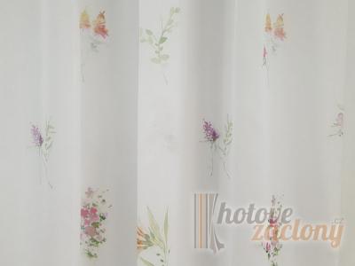 Metrážová organza záclona s farebnými kvetinami 5355/290/01 – jemná a dekorativní