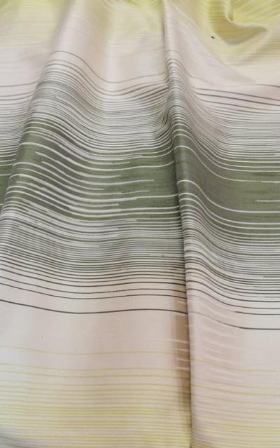 Poslédný pár hotových závesov, výšky: 175cm, šírka: 140cm 2ks