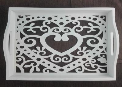 Podnos z dreva rozmerov: 30 × 26 × 6cm 