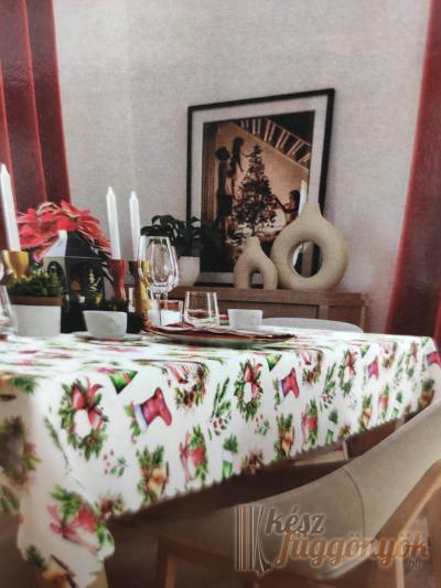 Karácsonyi dekor astalterítő méretei: 220 x 140 cm