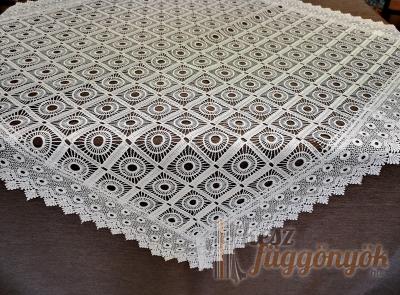 Dekor astalterítő méretei: 85 x 85cm 