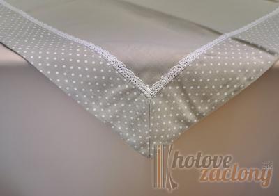 Dekoračný obrus rozmerov: 85 x 85cm 