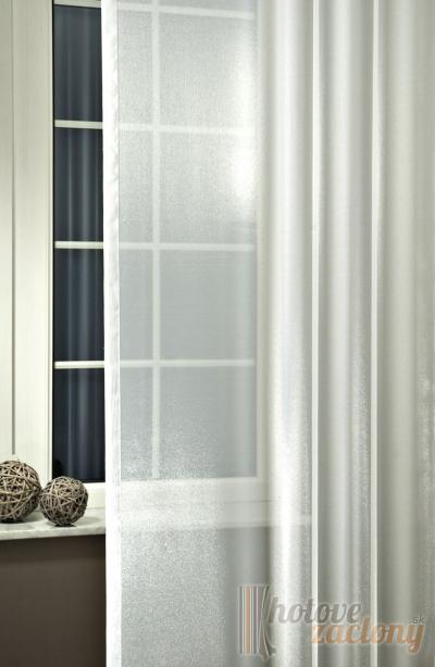 Záclona metrážová polorganza „Biela Liliana 01“